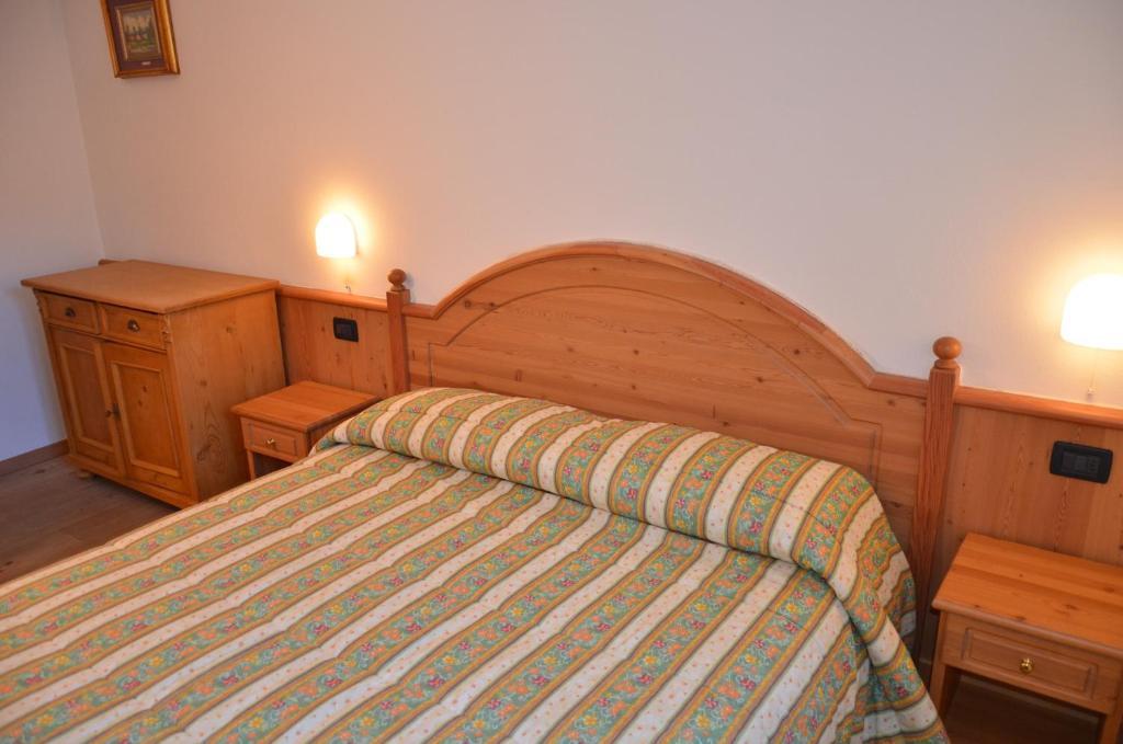 Casa Tomaselli Aparthotel Pellizzano Kamer foto