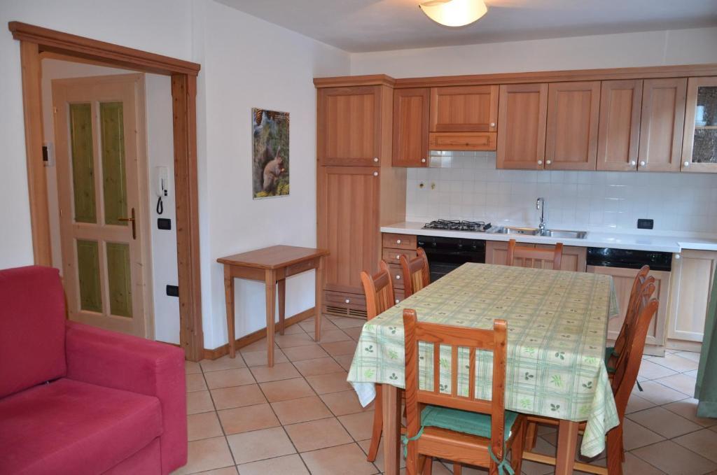 Casa Tomaselli Aparthotel Pellizzano Kamer foto