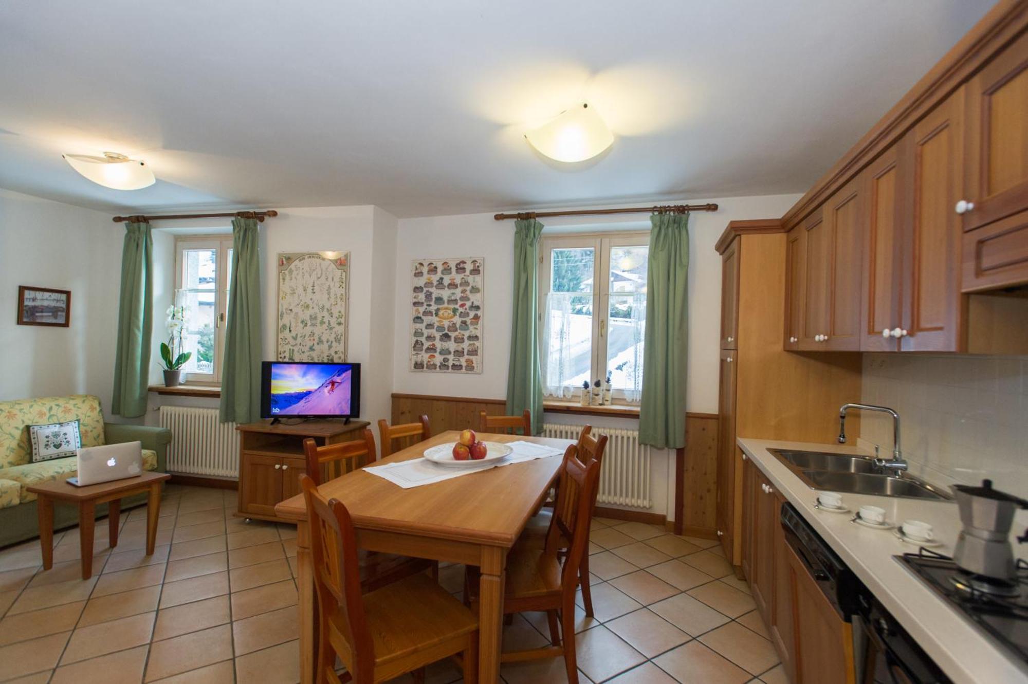 Casa Tomaselli Aparthotel Pellizzano Buitenkant foto