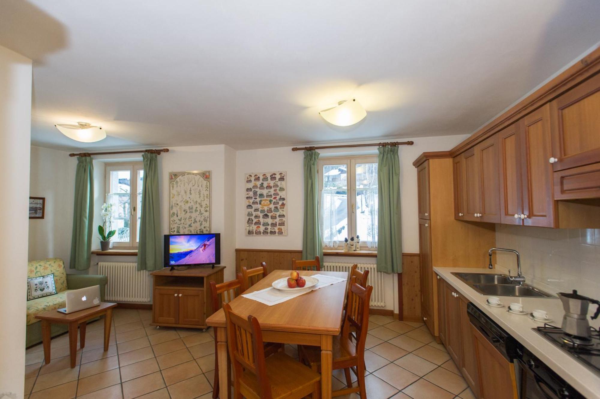Casa Tomaselli Aparthotel Pellizzano Buitenkant foto