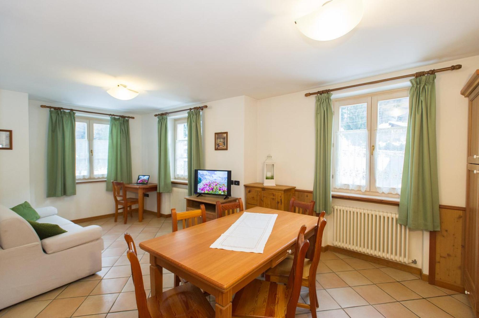 Casa Tomaselli Aparthotel Pellizzano Buitenkant foto